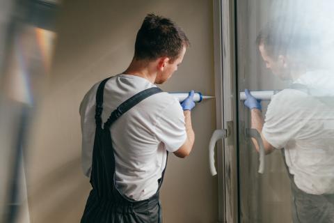 caulking hero